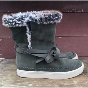 Toms Green Leather Ankle Boots Women’s SZ 6.5 Faux Fur, Casual Boots Rubber Sole